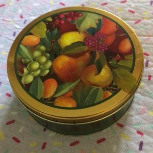 Fruit lid metal tin 2009 AS IS